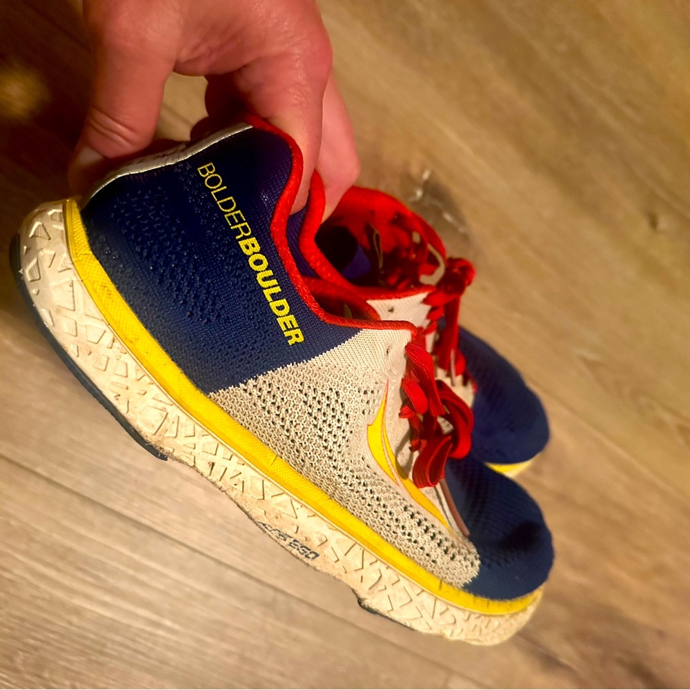 Altra limited edition Bolder Boulder Colorado race running shoe.